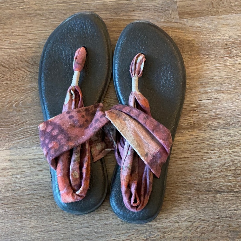 Sanuk multi-colored sandal
